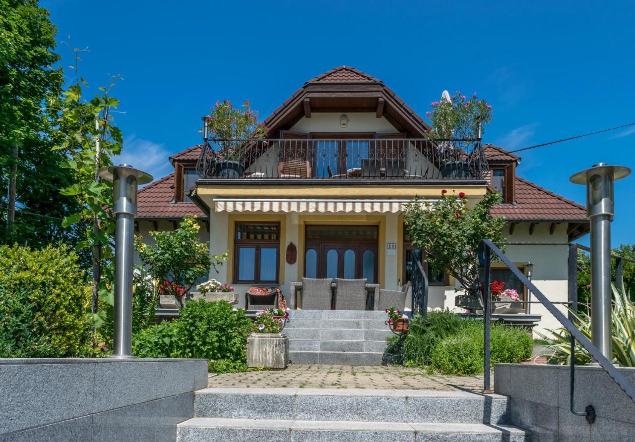 Mikes Vendégház Balatonfüred Esterno foto