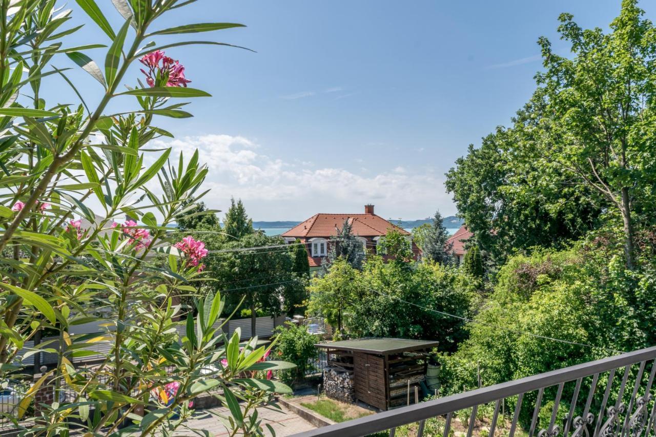 Mikes Vendégház Balatonfüred Esterno foto